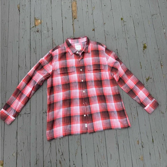 American Eagle • Plaid Button Down Shirt - Picture 10 of 16